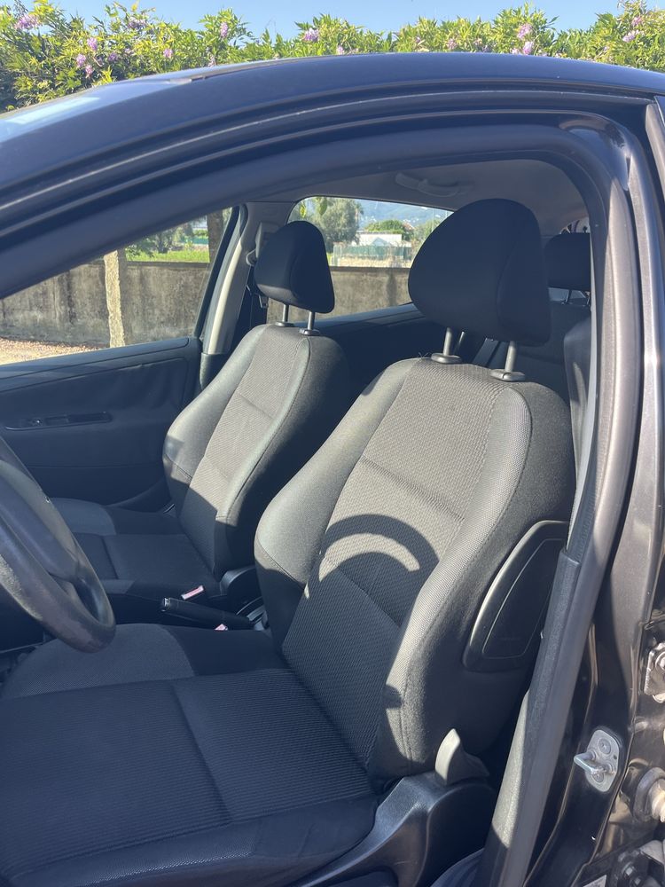 Peugeot 207 1.4 gasolina