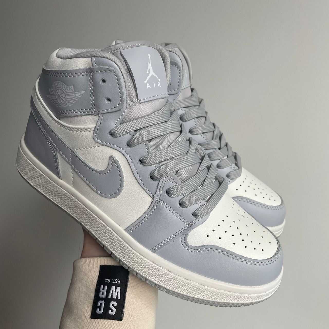 5 кольорів  Жіночі кросівки Nike Air Jordan 1 Retro Розміри: 36-41