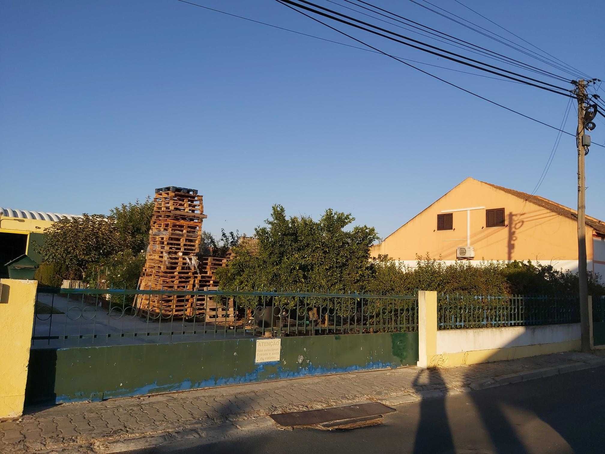 Armazém - zona de Grândola - Venda/Arrendamento