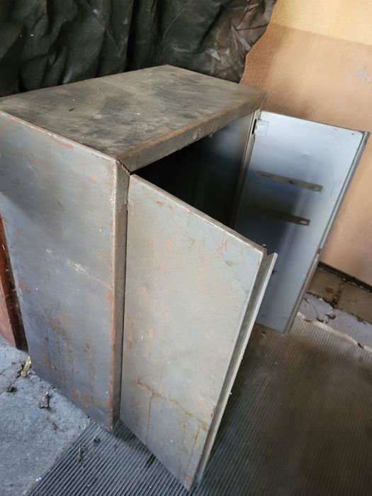 Szafa metalowa na narzędzia