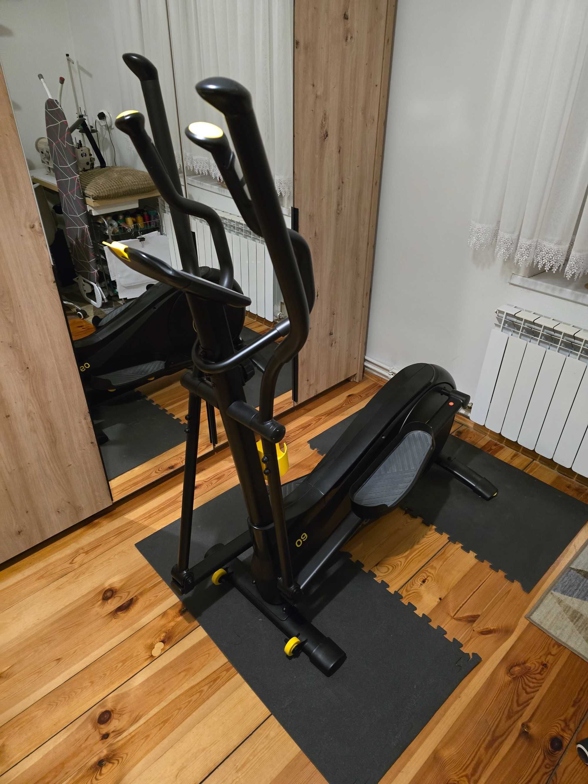 Rower eliptyczny (Orbitrek) Domyos 09 samozasilający i E-connected