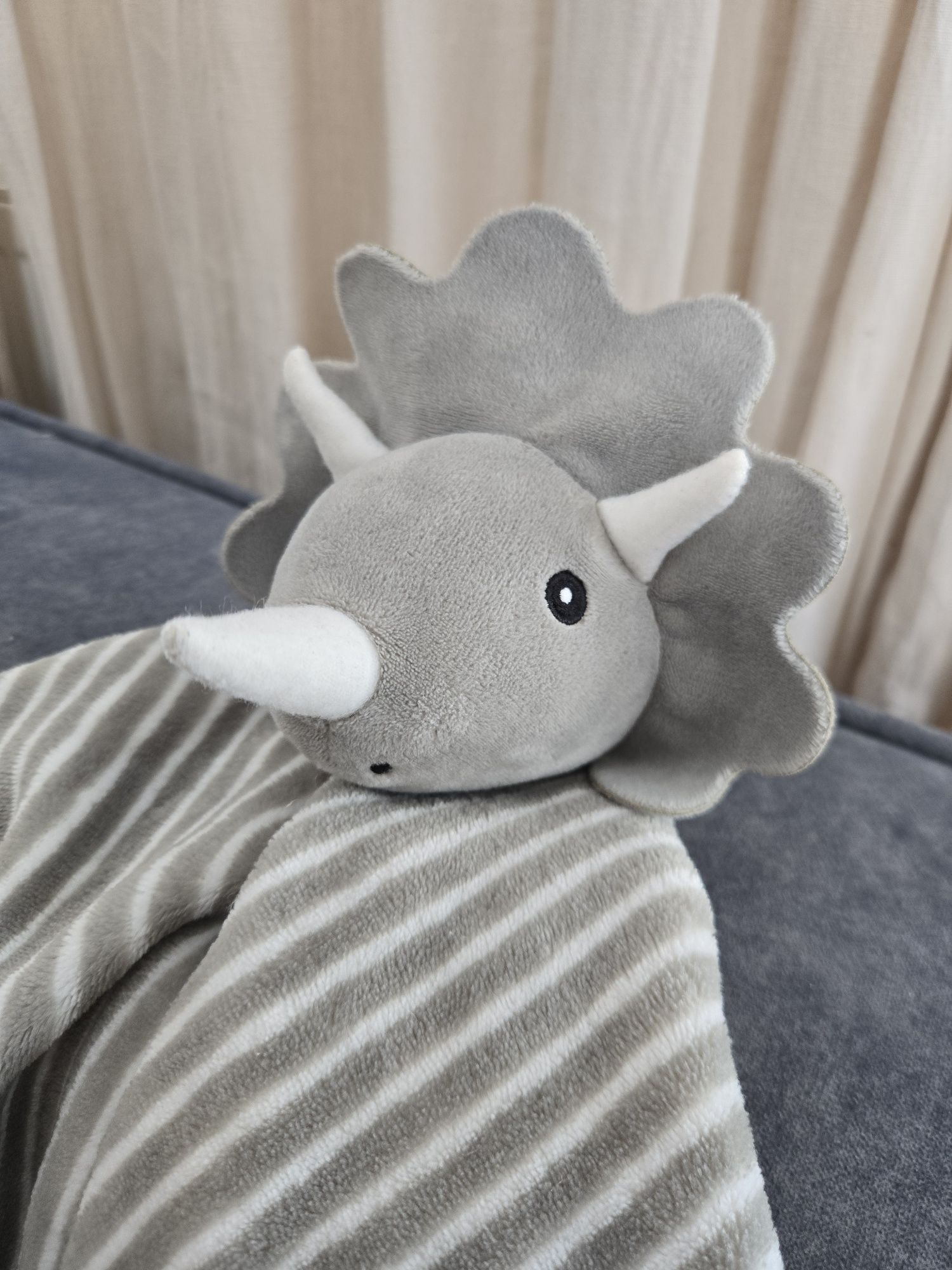 Duży kocyk przytulanka dinozaur, triceratops, Lila&Jack