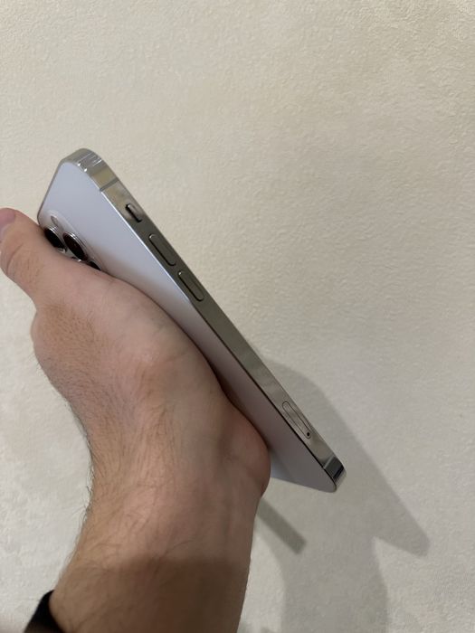 Iphone 12 pro в хорошому стані