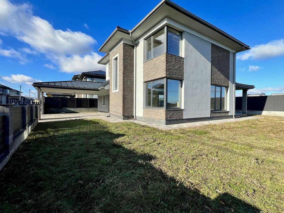 Новий будинок 180 кв.м. 6 соток, в закритому комплексі. Ходосівка