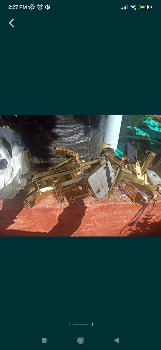Puxadores dourados