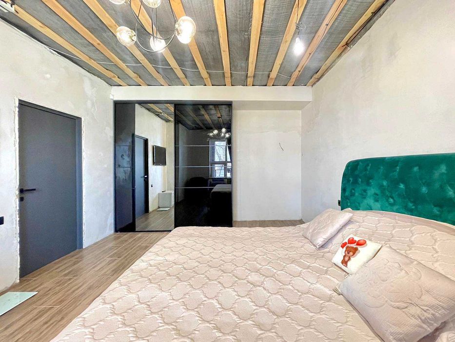 Продам стильный новый дом на  Роменской.