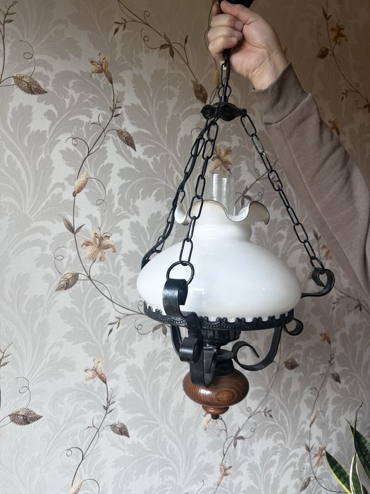 Piękna wisząca lampa