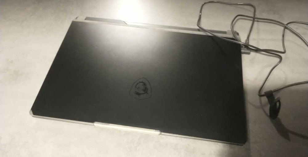 Laptop  MSI CYBORG 15 A12V 
NVIDIA GeForce RTX 4050