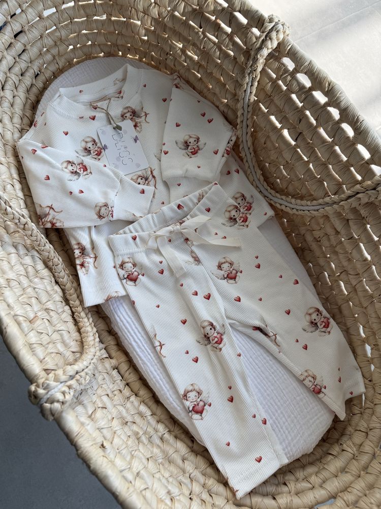 Komplet zestaw amorki legginsy bluza prążek serca walentynki blissbaby