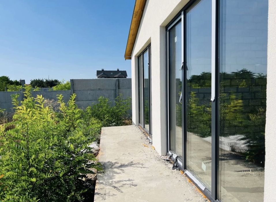 Продам дом Подгородное  Новострой