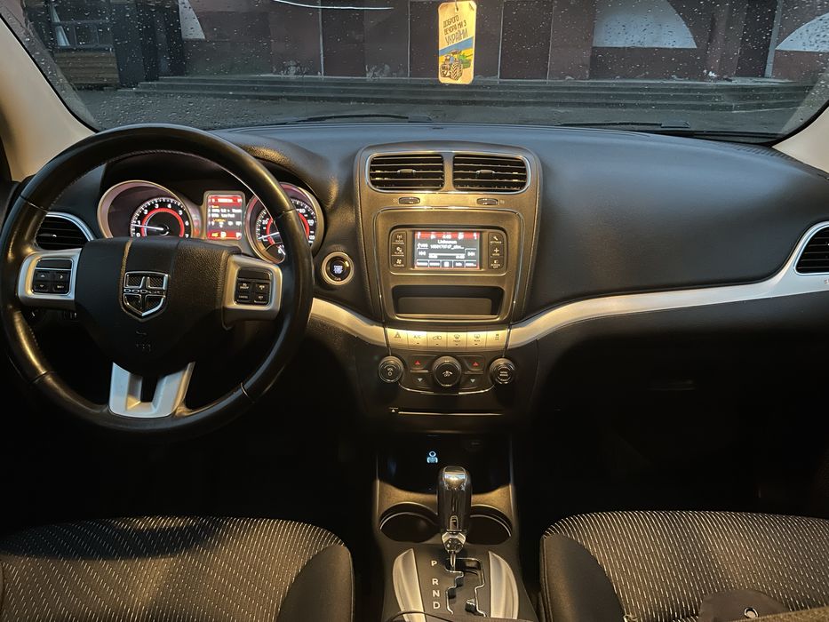 DODGE JORNE 2016 р 2.4 АТ