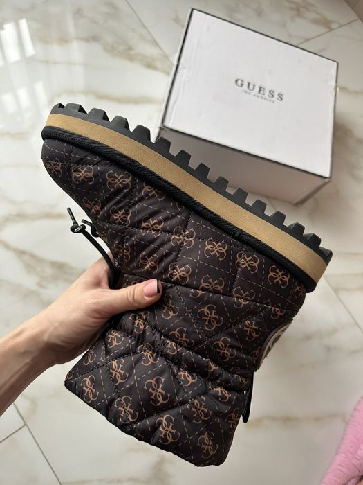 Черевики Гесс ідемльні