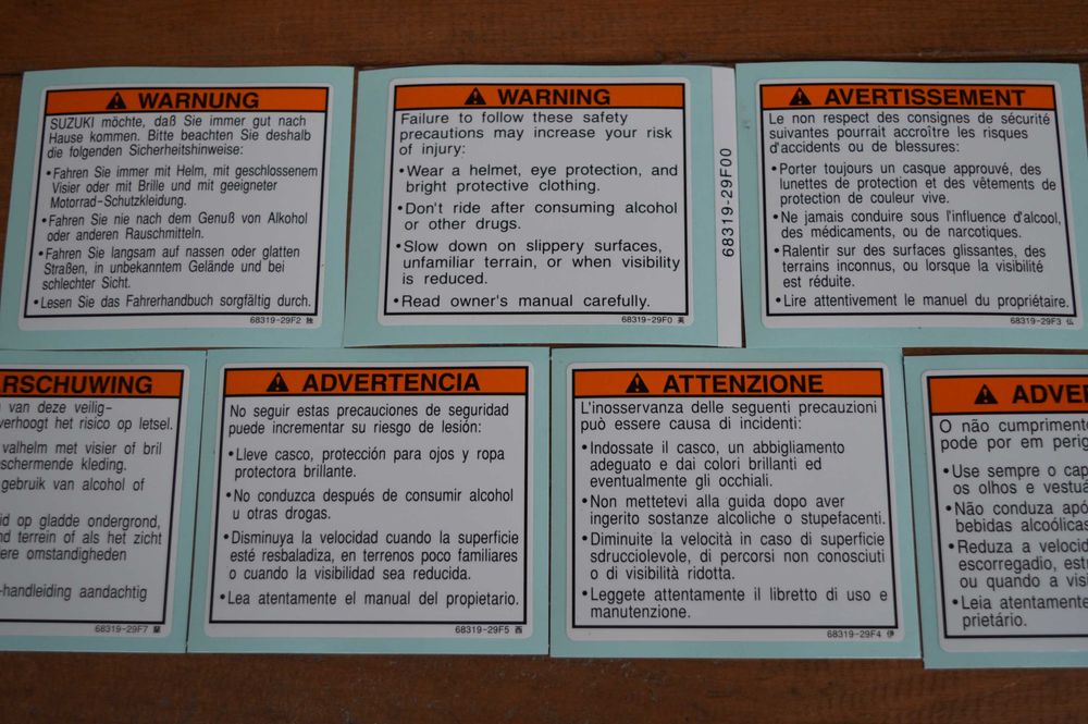 Suzuki GSR 750 SERWISÓWKA + naklejka