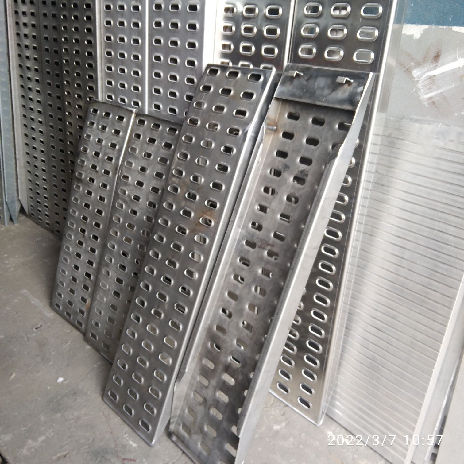 Przedłużki najazdów podjazdów lohr aluminium  Producent