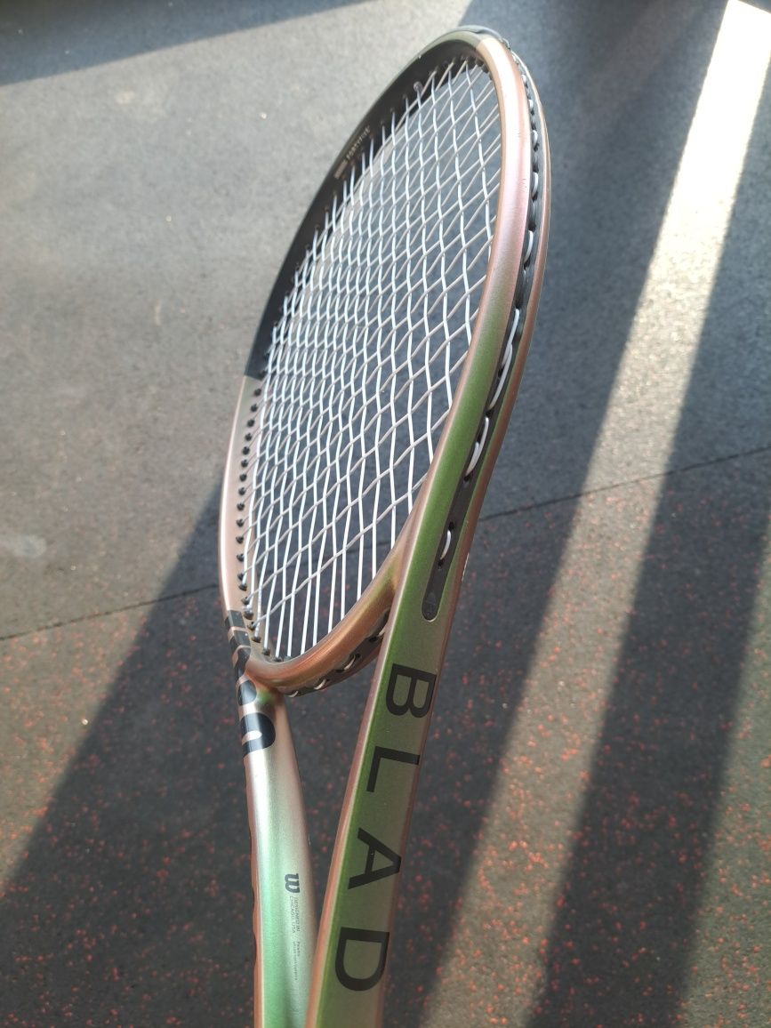 Wilson Blade v8 18x20