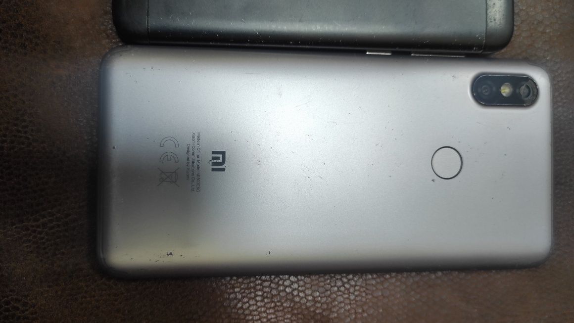 Телефони Xiaomi  на запчастини