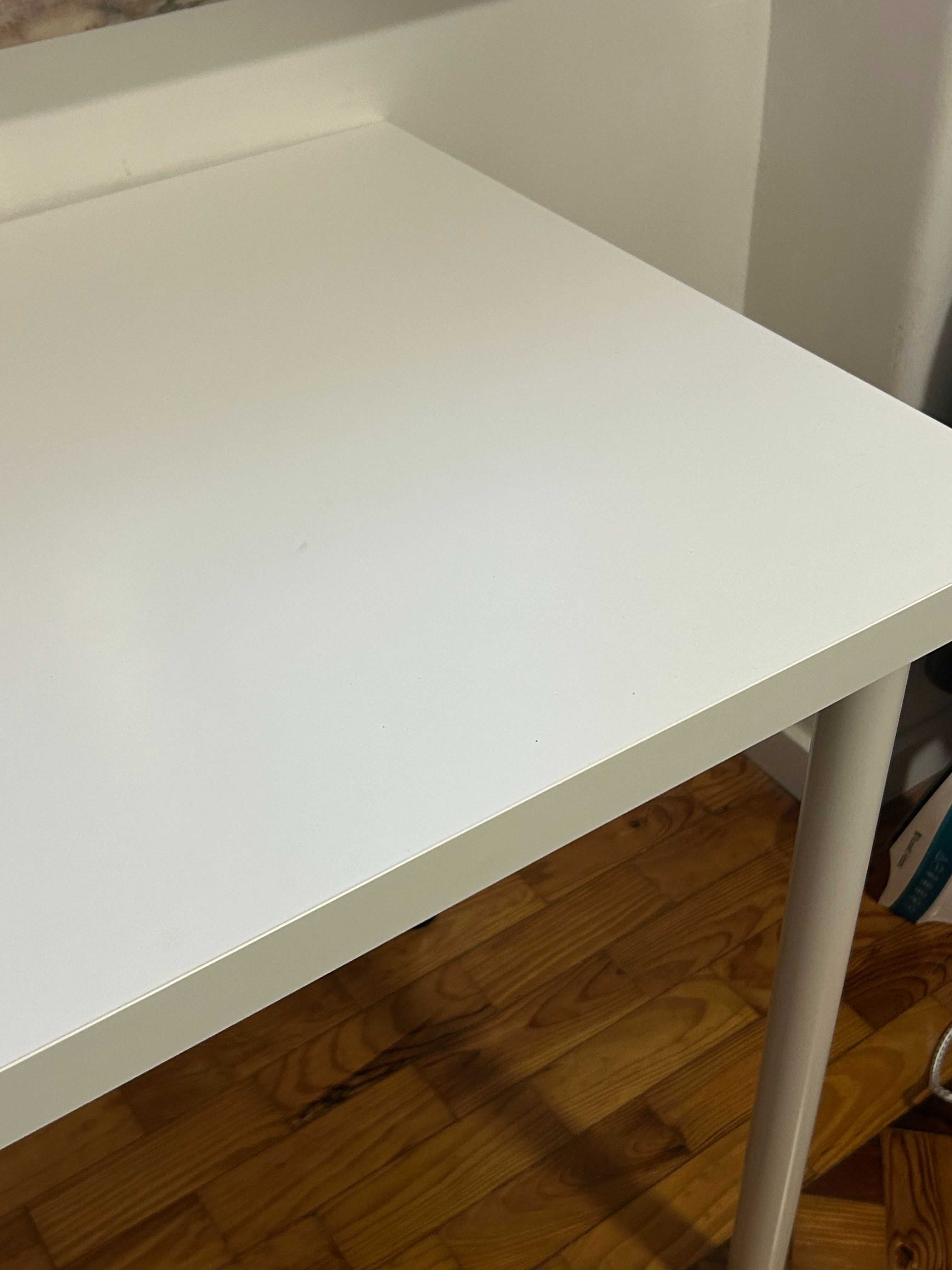 Mesa secretária IKEA