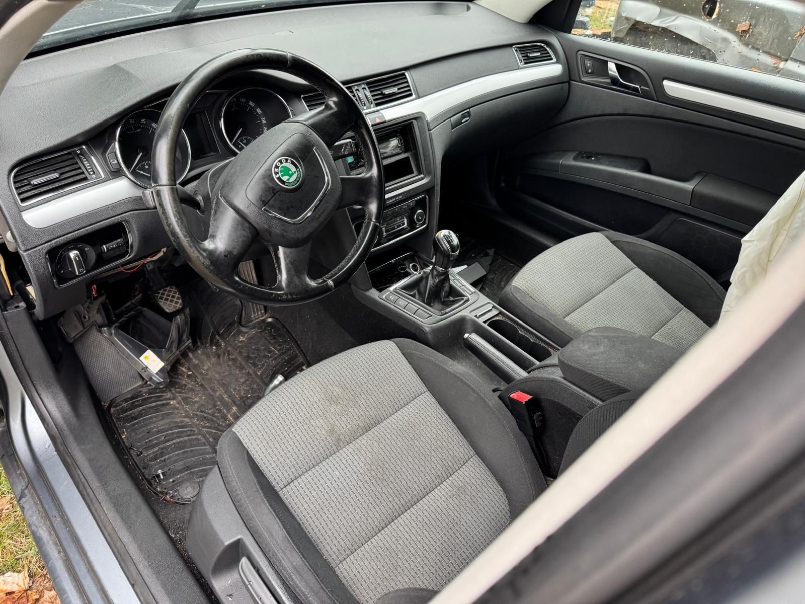 Skoda Superb 2.0 tdi Cr
