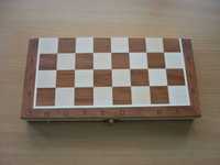 Набір 3 в 1 : шахмвти,нарди,шахи