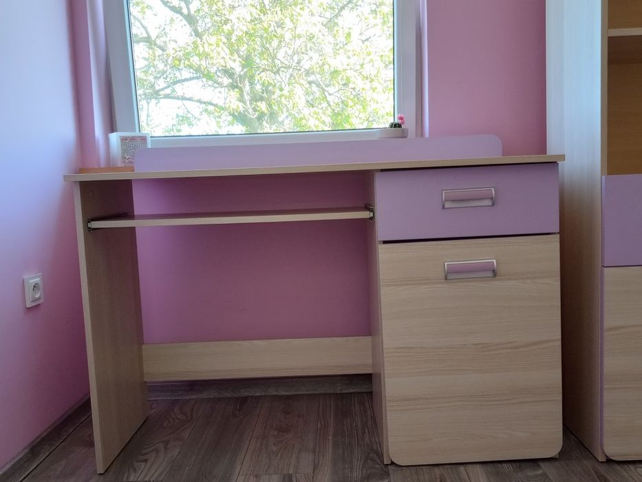 Biurko młodzieżowe