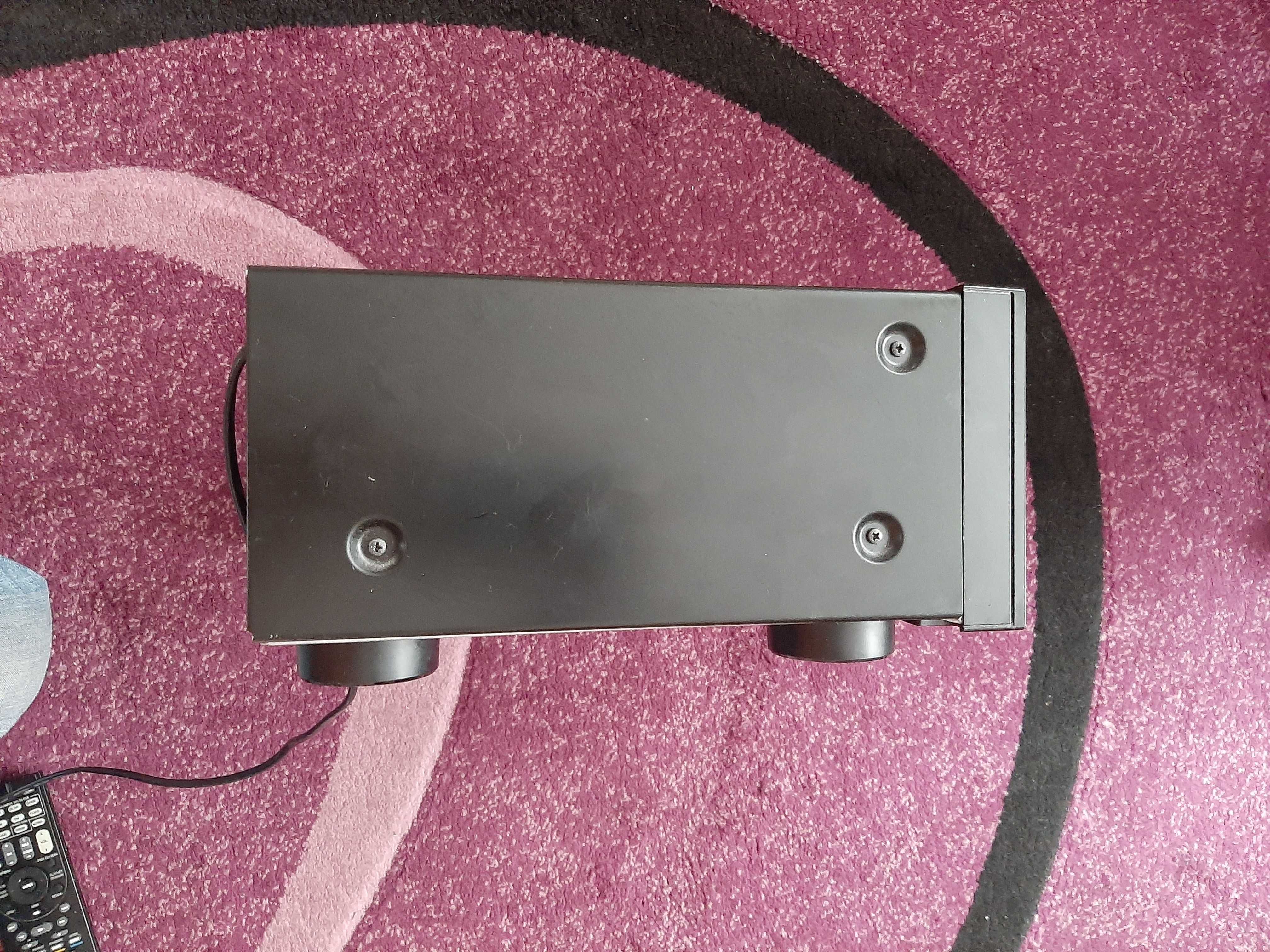 Amplituner Onkyo z pilotem sprzedam