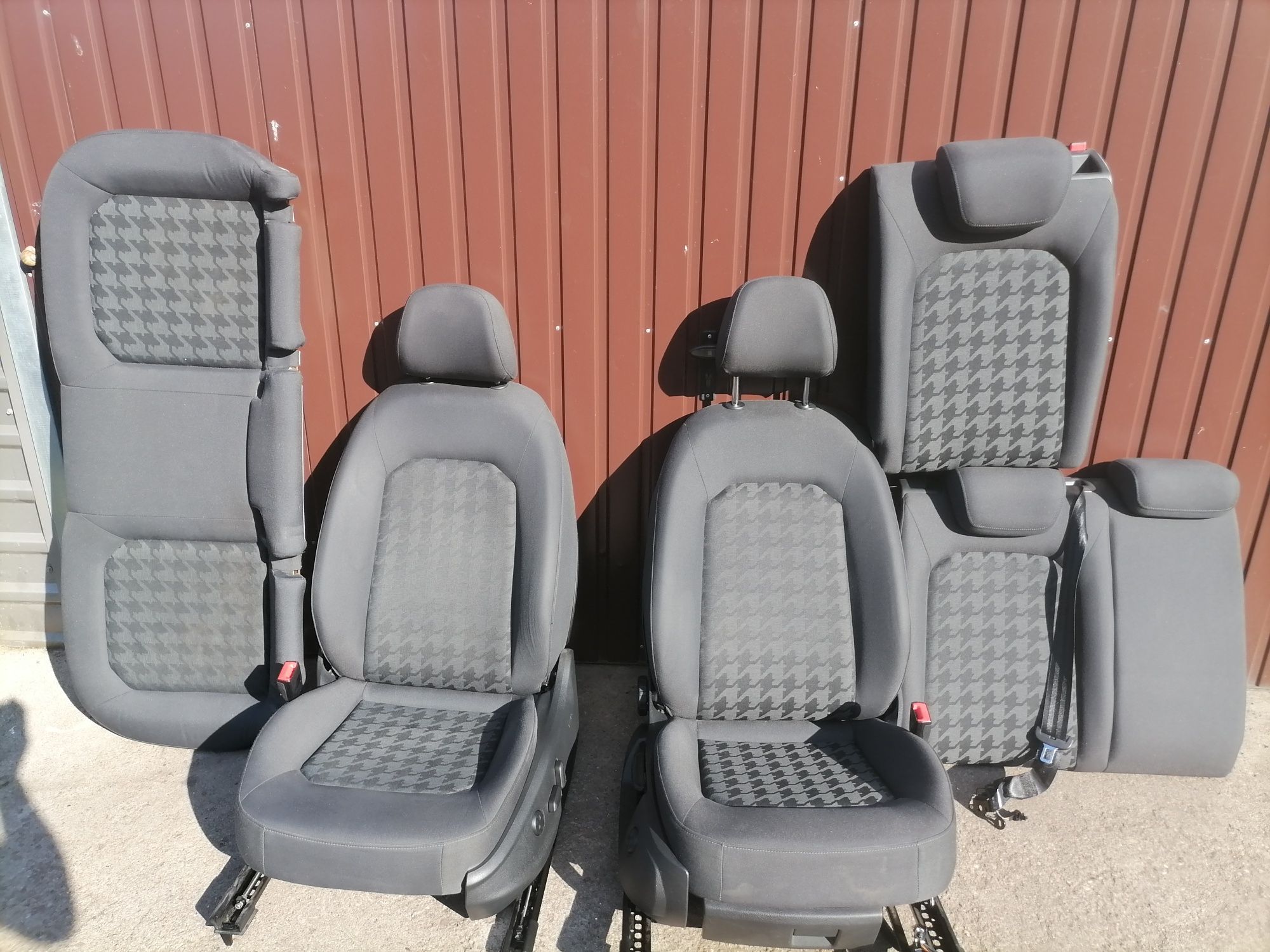 Fotele boczki Audi A3 8V Bdb stan