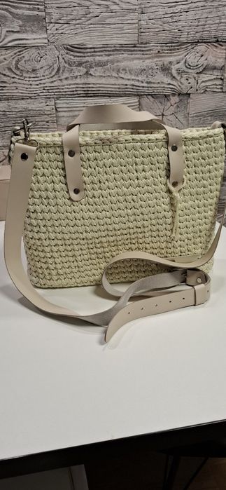 В'язана сумка ручної роботи