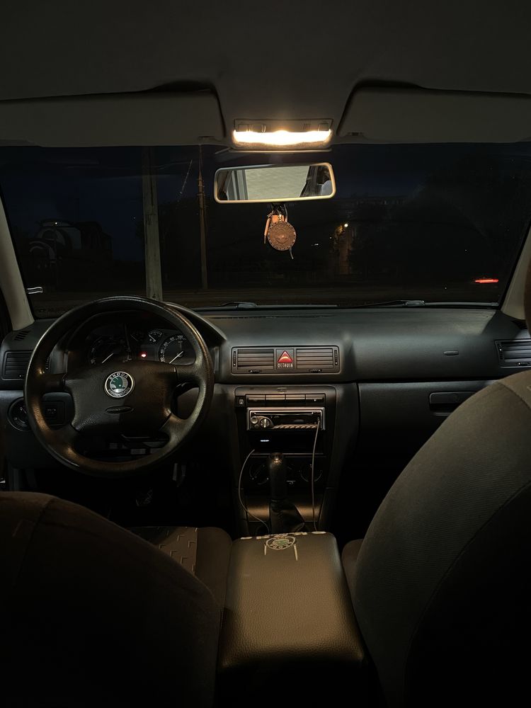 Skoda Octavia Tour 1.6. bfq. срочно!