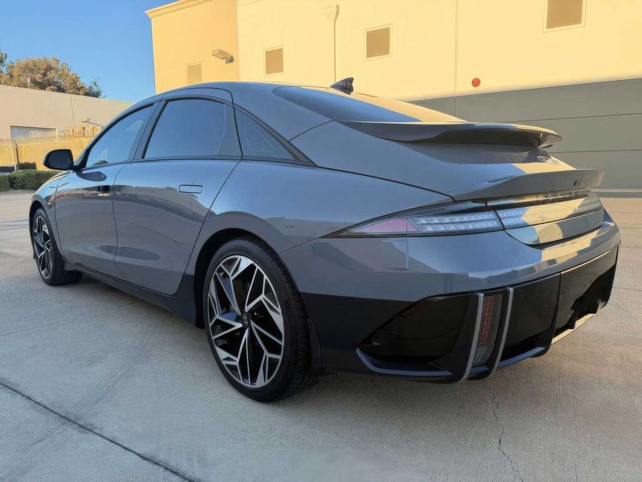 Hyundai Ioniq 6 SEL      2023