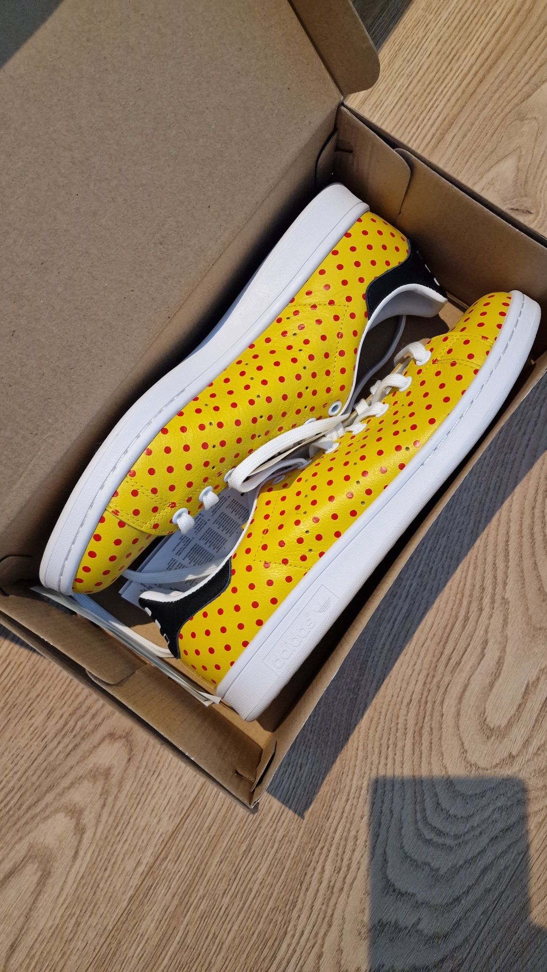 Adidas Stan Smith Pharell Williams 44 nowe żółte czerwone