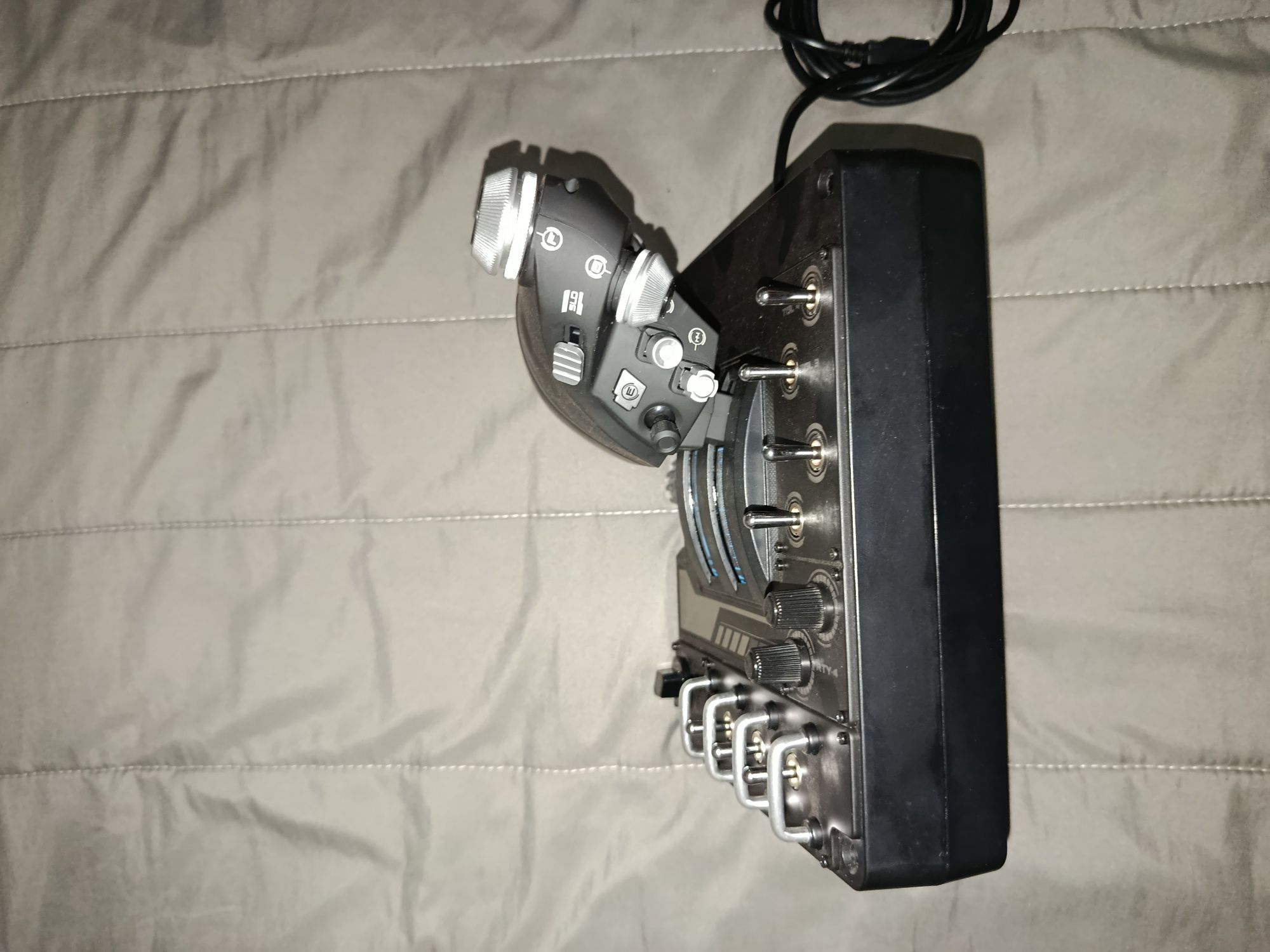 Simulador de avião X56 H.O.T.A.S