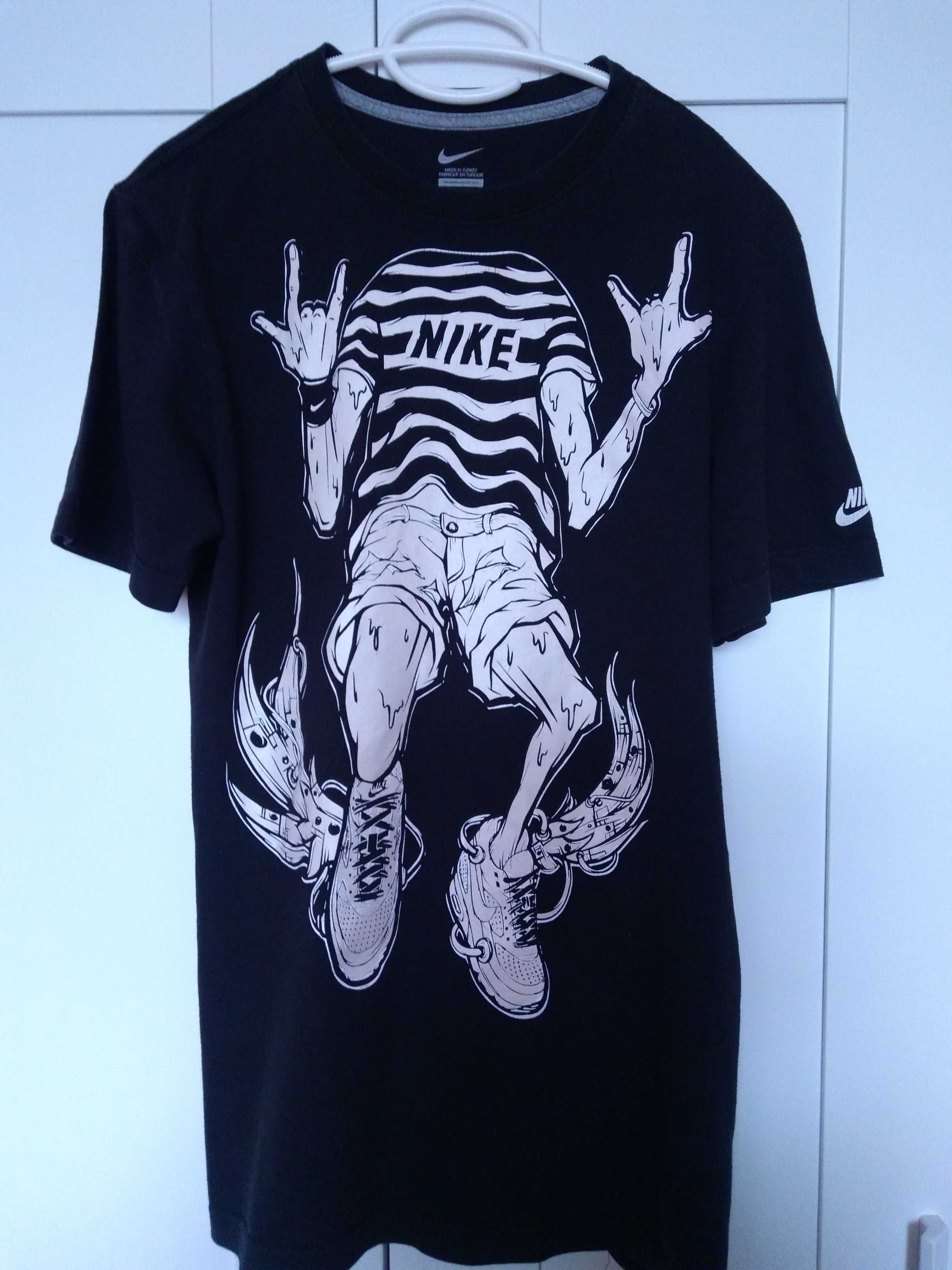 T-Shirt Nike czarny