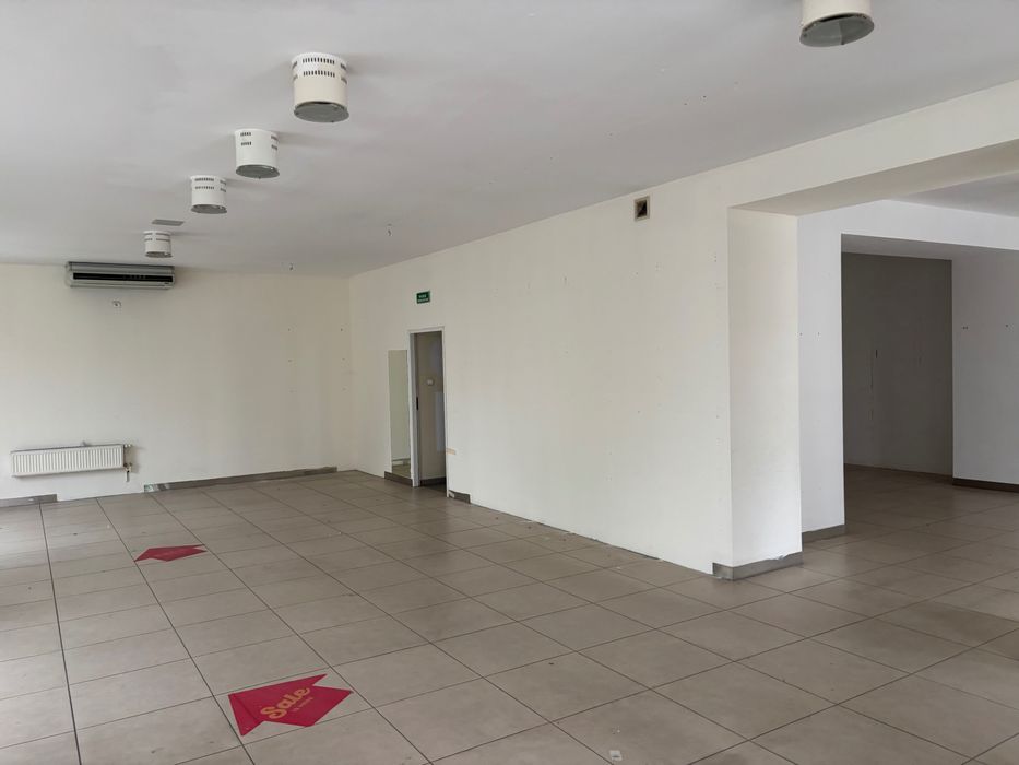 Lokal 150 m2, Łaska 10