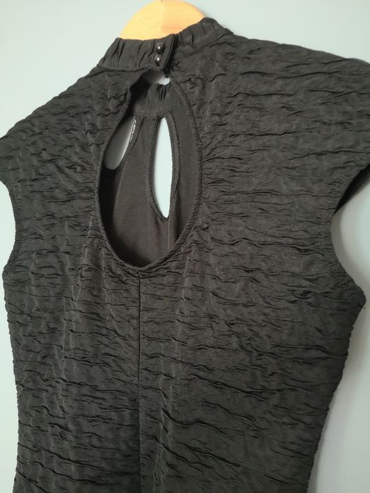 Sukienka mini czarna dopasowana sukienka rozmiar S/M 36/38