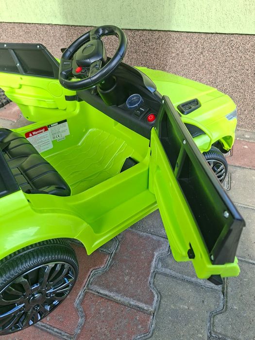 Jeździk akumulator Range Rover światła pasy