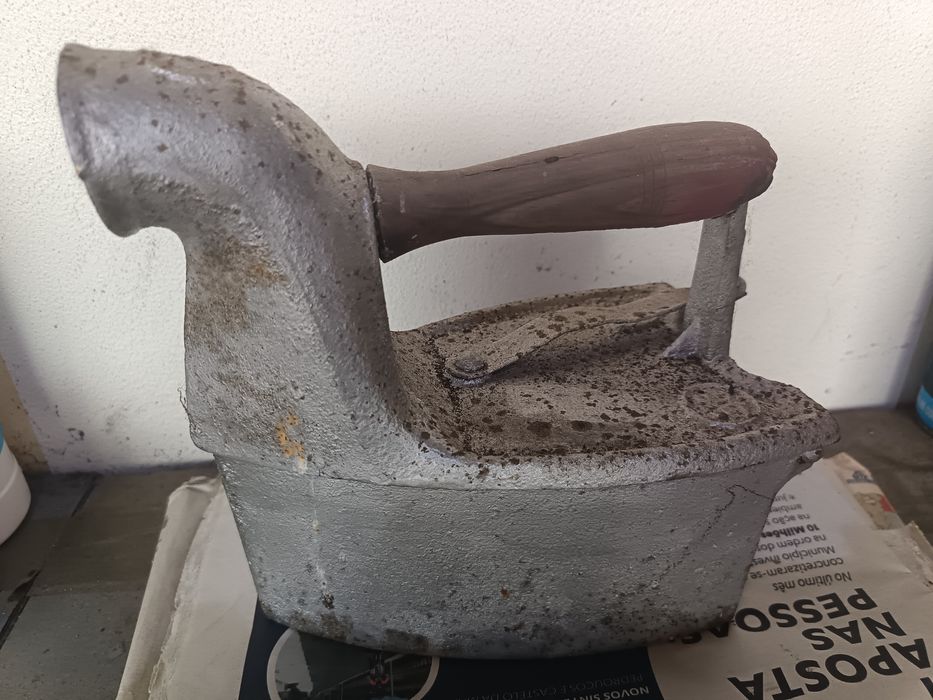 Ferros antigos de engomar