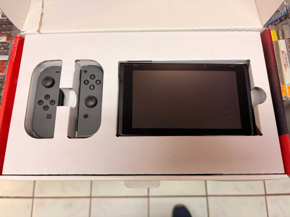 Konsola Nintendo Switch V2 / Gwarancja / Sklep Bytom