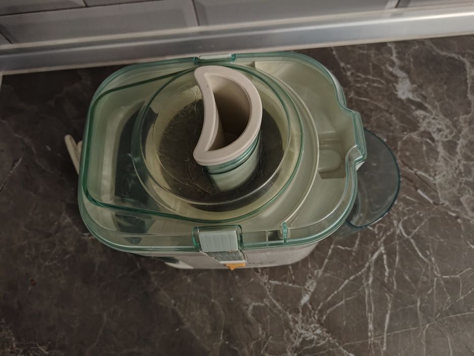 Соковыжималка Philips HR 2825/26