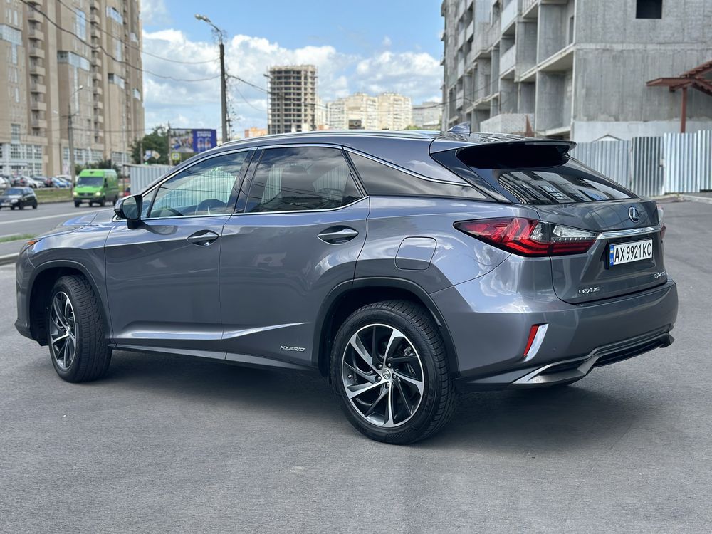 Продам свою машину Lexus RX 450H , 2017 год , полный привод