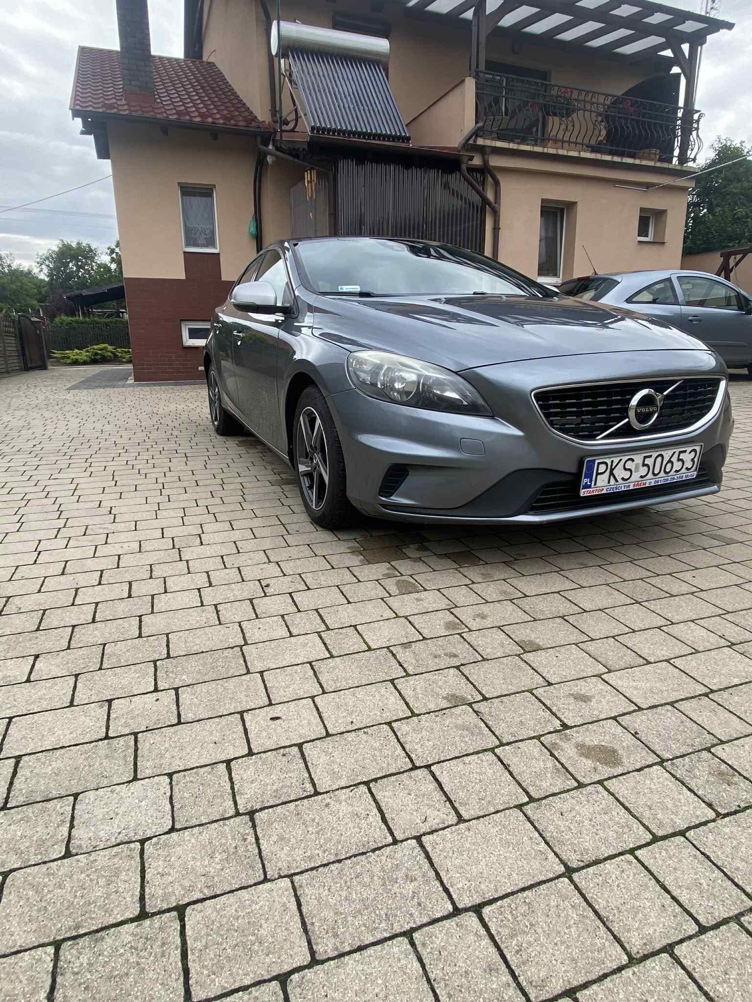 Volvo v40 R DESIGN