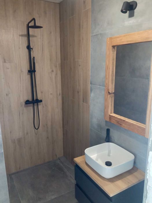 Remonty mieszkań układanie płytek