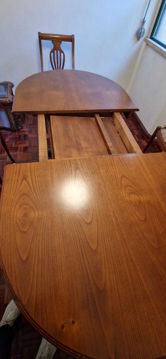 Mesa pés de galo com 6 cadeiras