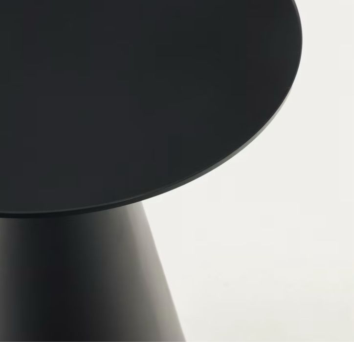 Mesa de apoio Wilshire de vidro preta Kave Home