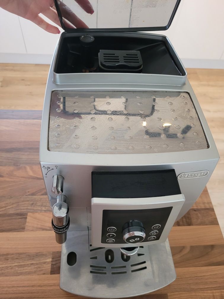 Ekspres ciśnieniowy delonghi ecam 23.420.sw