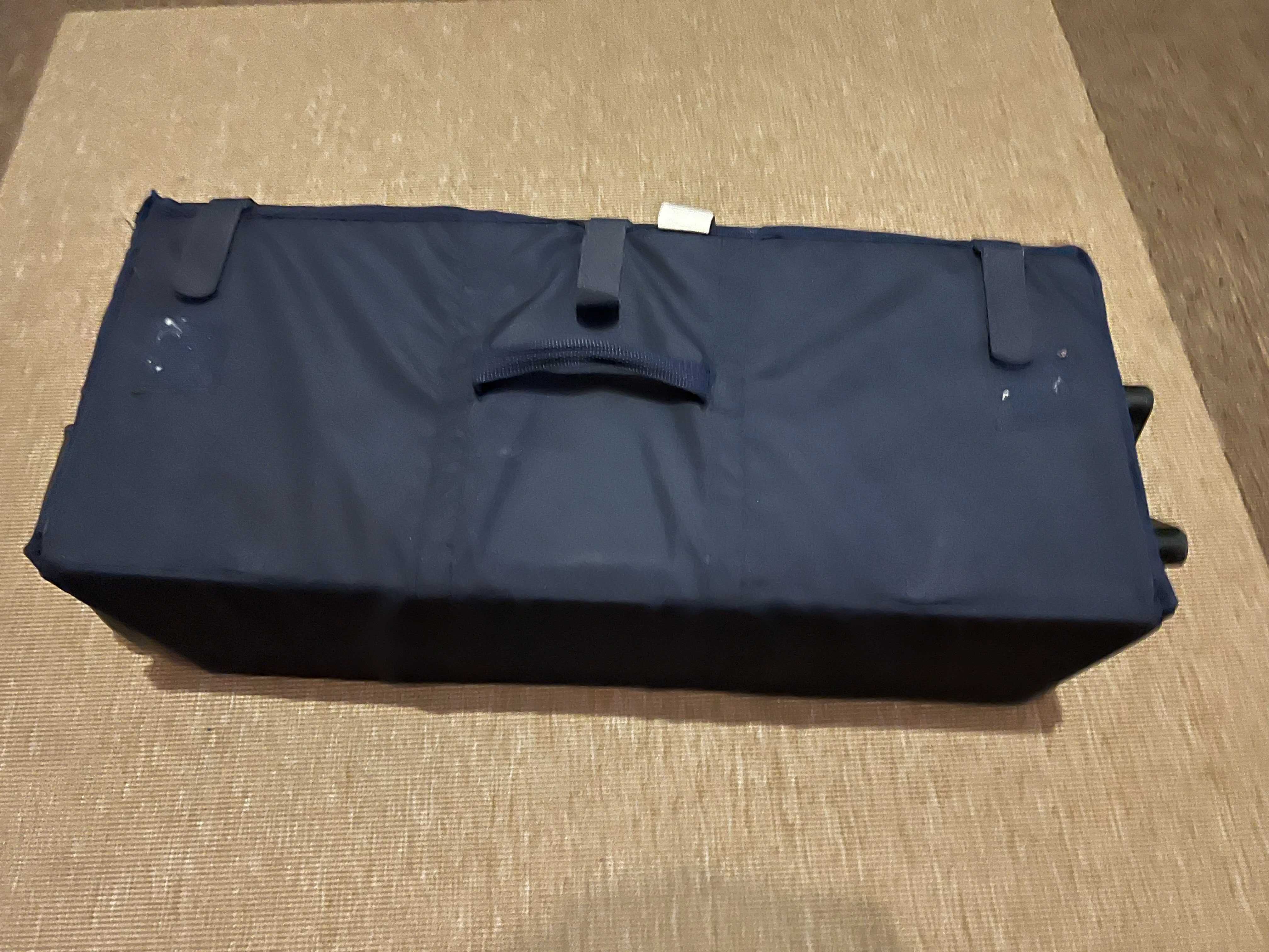 Cama de viagem Chicco azul escura