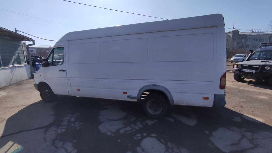 Mercedes Sprinter 412