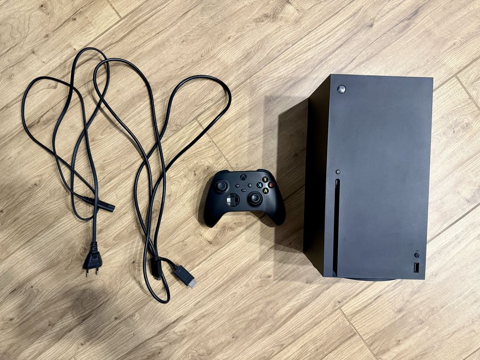 КОНСОЛЬ XBOX SERIES X 1TB BLACK+Геймпад (Б/У в чудовому стані)