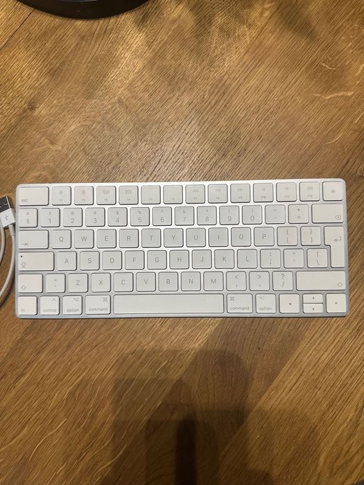 Apple Magic Keyboard A1644 - klawiatura bezprzewodowa