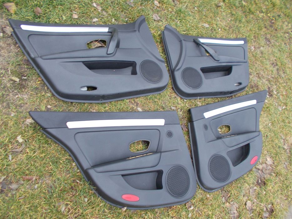 renault LAGUNA 3 1.5d 07r tapicerka boczek drzwi lewy prawy przód tył