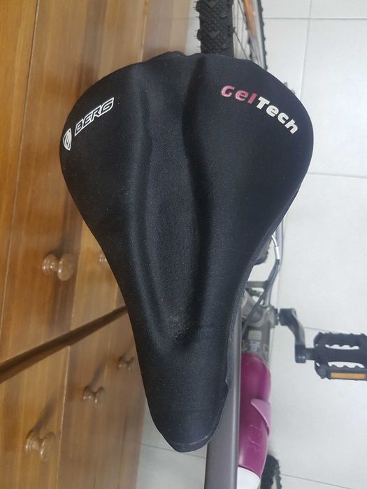 Bicicleta b'Twin Mulher com Capacete e Luvas